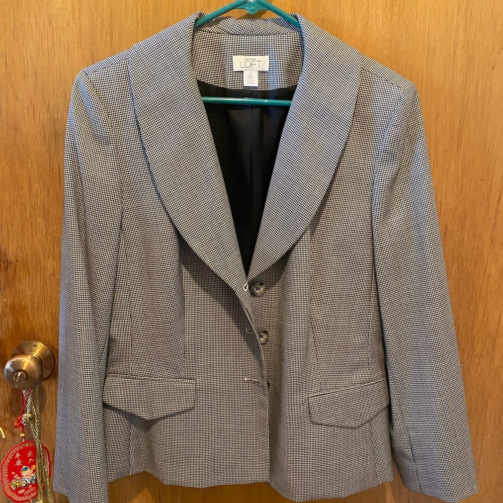 Ann Taylor Loft size 14 petite - Large houndstooth blazer